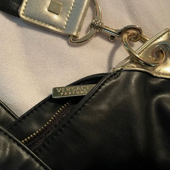 Large Auth Versace Perfums Leather Travel Bag Wide Strap W Dbl Handles Gold Acct - Picture 7 of 14